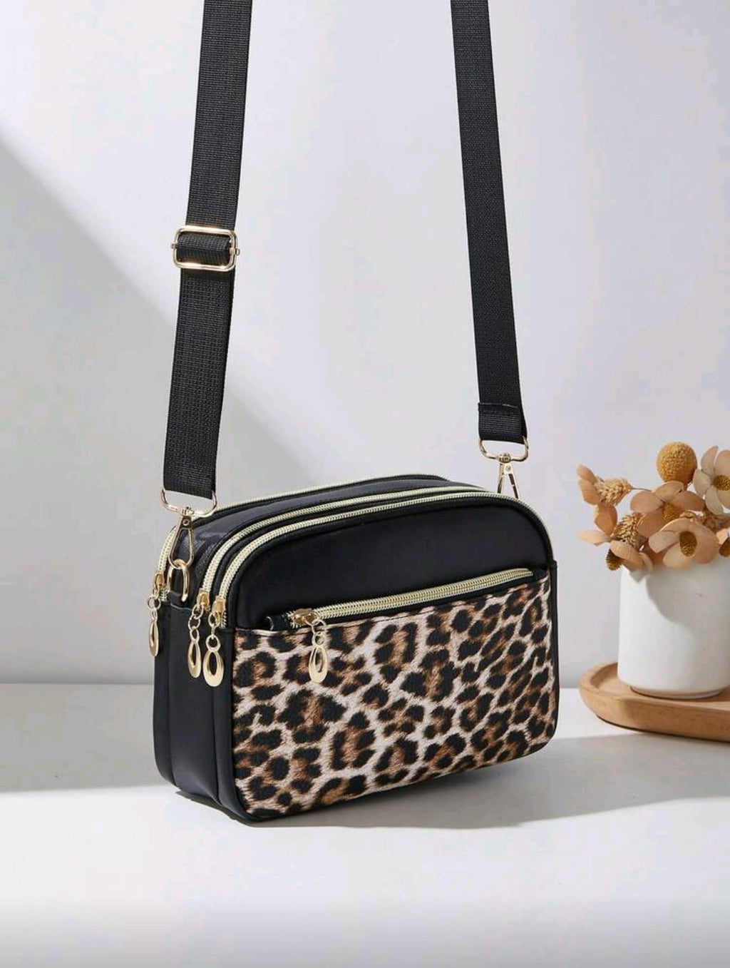 Black & leopard print handbag
