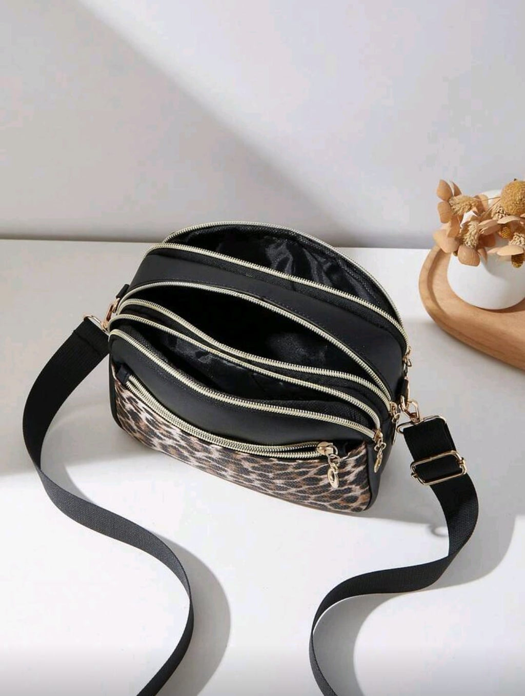 Black & leopard print handbag